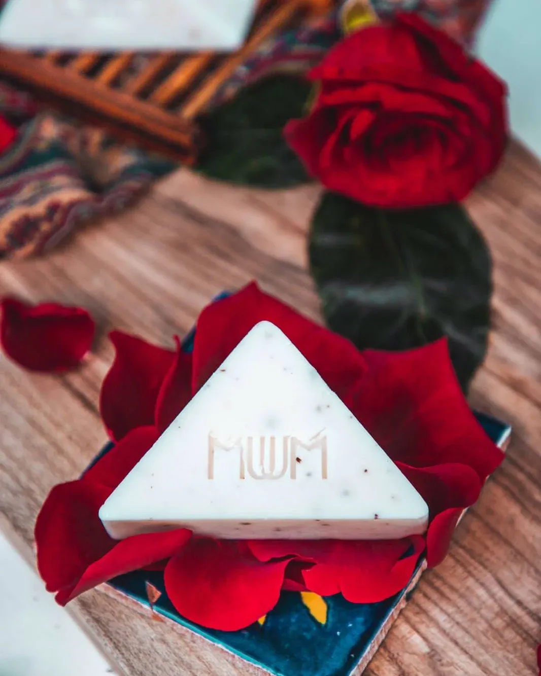 Shampoo sólido Muum de aceite de coco y rosas